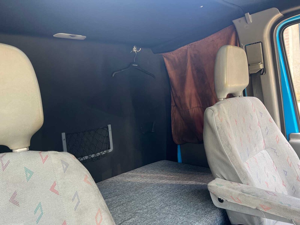 Volkswagen LT46 Car Carrier 160pk 2002