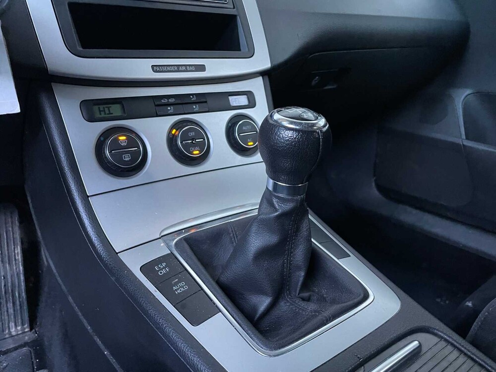 Volkswagen Passat Variant 2.0 TDI Highline 140pk 2008, 29-ZKV-8