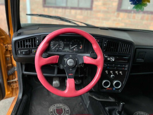 Volkswagen Golf MK2 GTI 2.0 8v 112hp 1987 (Original-NL), RX-32-GJ