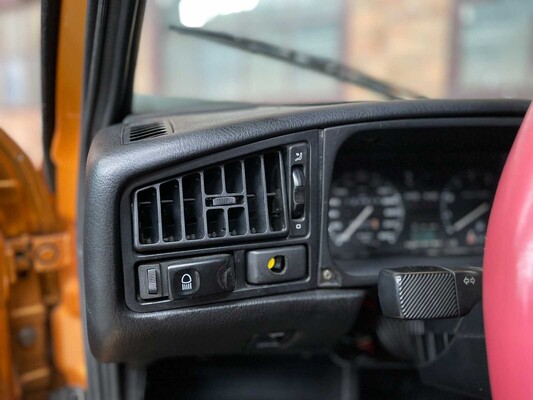 Volkswagen Golf MK2 GTI 2.0 8v 112hp 1987 (Original-NL), RX-32-GJ