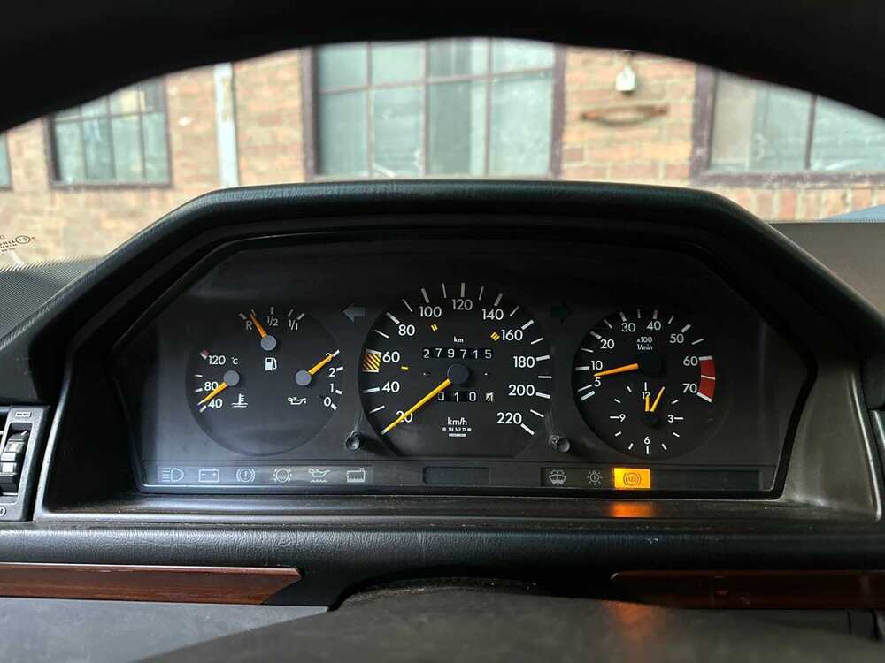 Mercedes-Benz 200E W124 2.0 122PS 1992