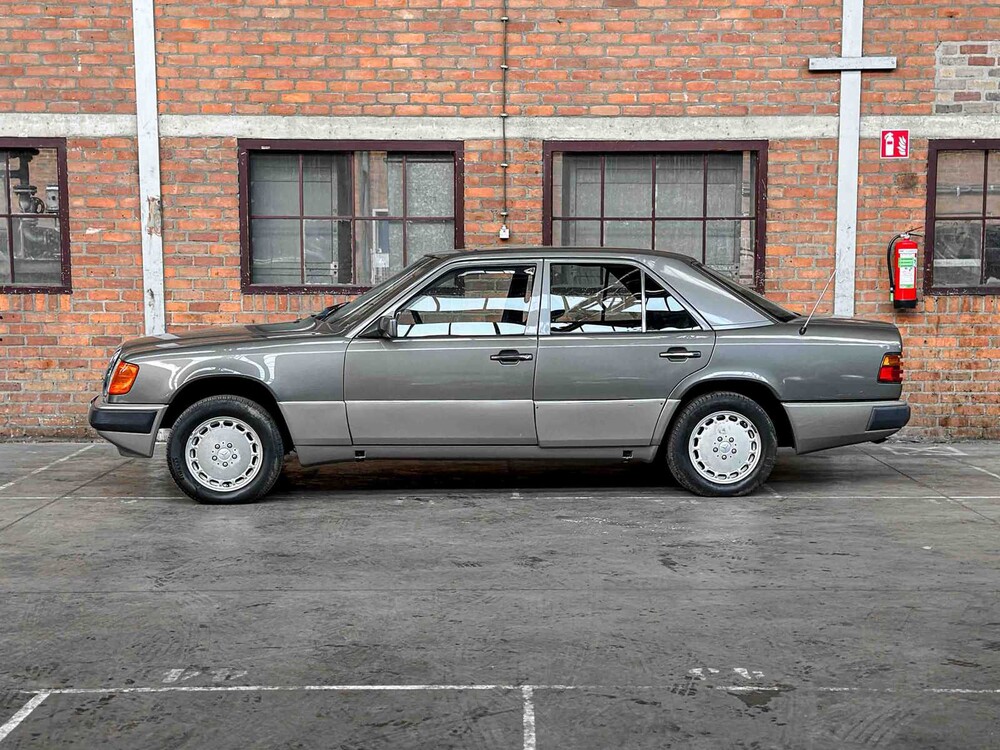 Mercedes-Benz 200E W124 2.0 122PS 1992
