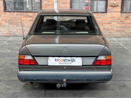Mercedes-Benz 200E W124 2.0 122hp 1992