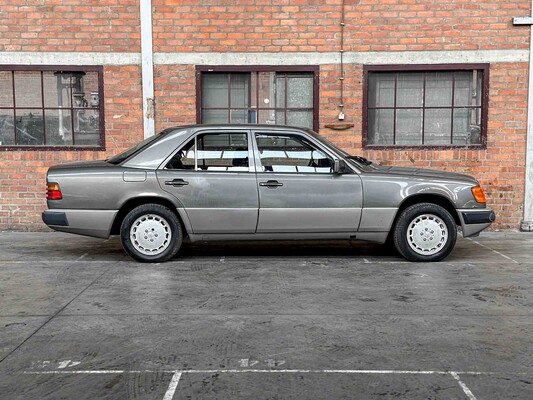 Mercedes-Benz 200E W124 2.0 122hp 1992