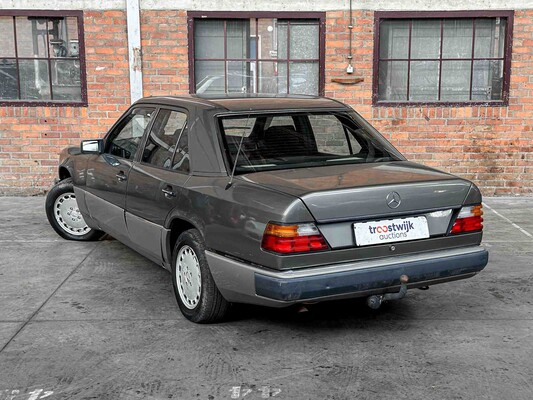 Mercedes-Benz 200E W124 2.0 122hp 1992