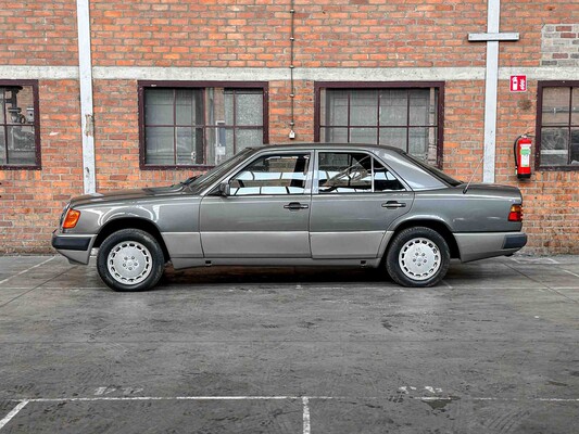 Mercedes-Benz 200E W124 2.0 122hp 1992