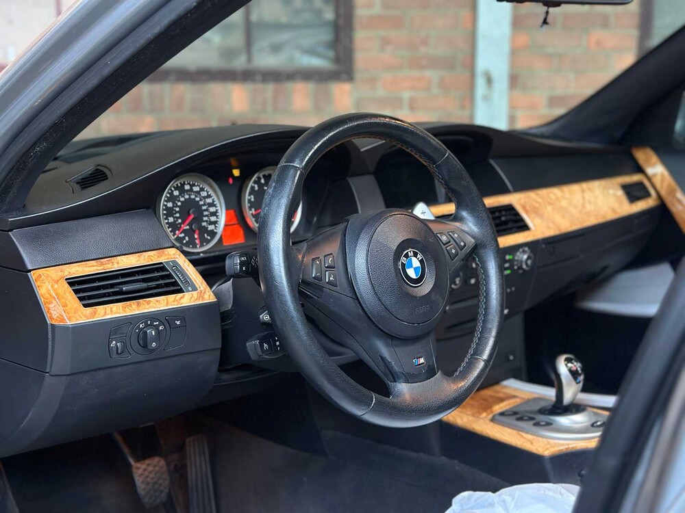 BMW M5 5.0 V10 500PS 2006 5er Youngtimer