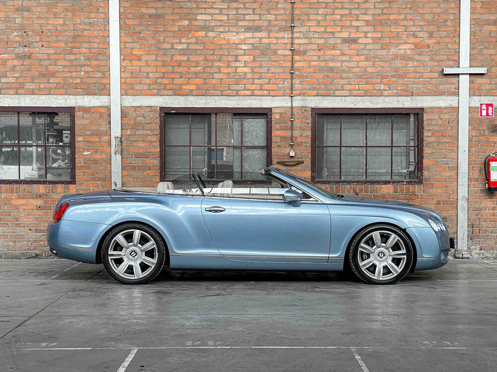 Bentley Continental GTC 6.0 W12 560PS 2007 Youngtimer