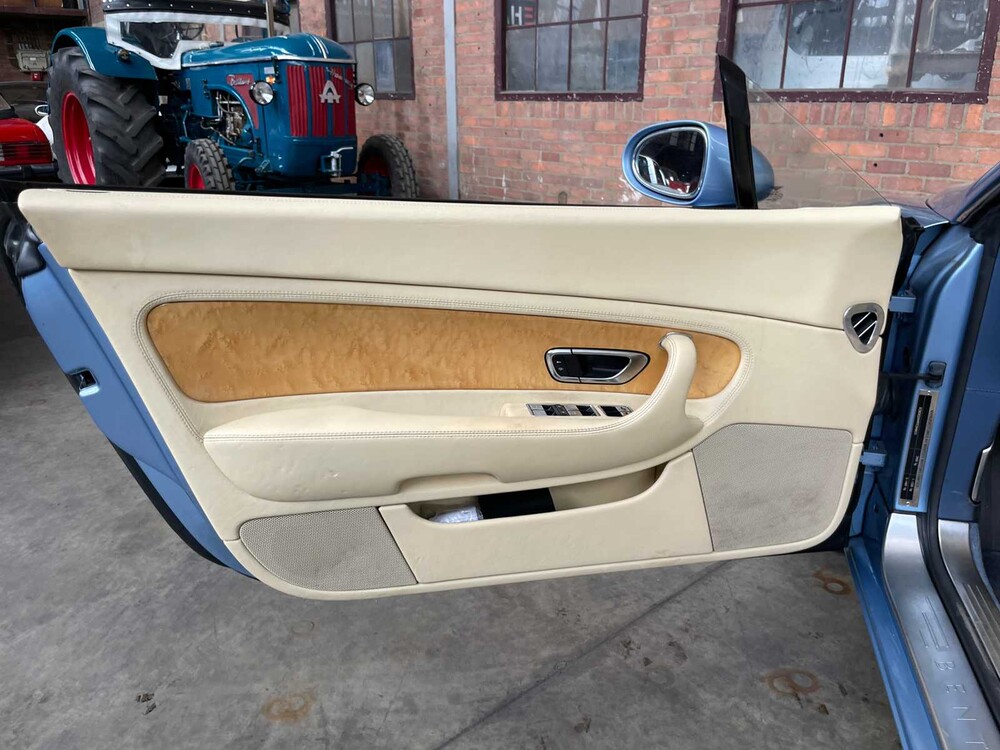 Bentley Continental GTC 6.0 W12 560PS 2007 Youngtimer