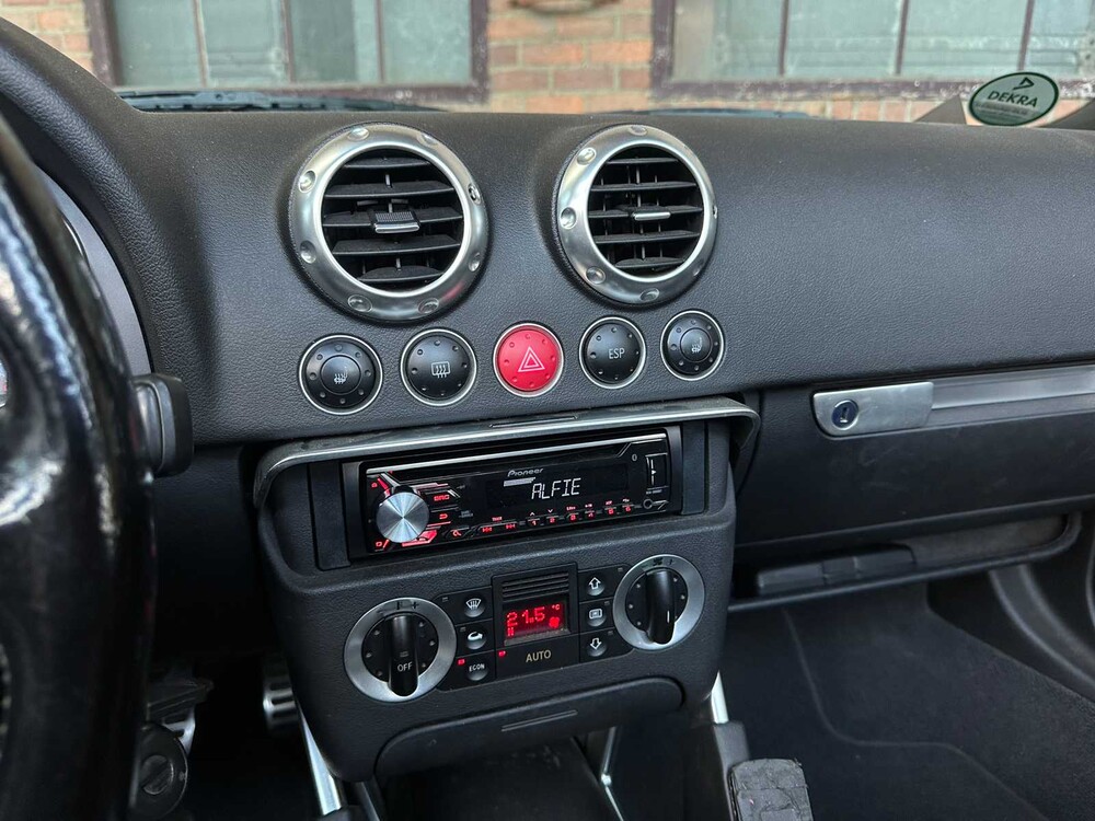 Audi TT Roadster 1.8 5V Turbo 179PS 2000 Cabrio, 21-XB-BL Youngtimer