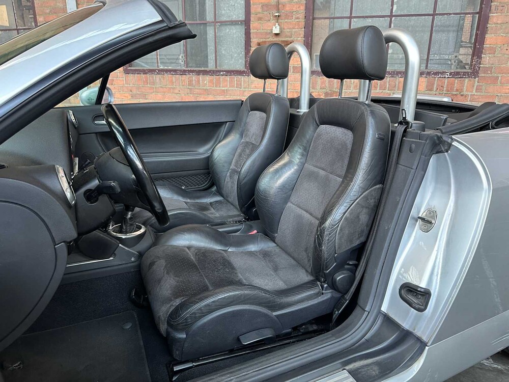 Audi TT Roadster 1.8 5V Turbo 179PS 2000 Cabrio, 21-XB-BL Youngtimer