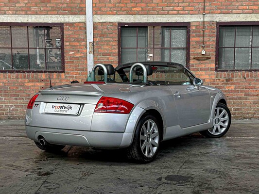Audi TT Roadster 1.8 5V Turbo 179hp 2000 Convertible, 21-XB-BL Youngtimer