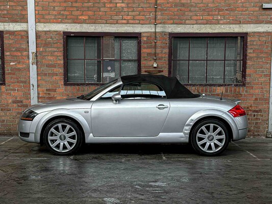 Audi TT Roadster 1.8 5V Turbo 179hp 2000 Convertible, 21-XB-BL Youngtimer