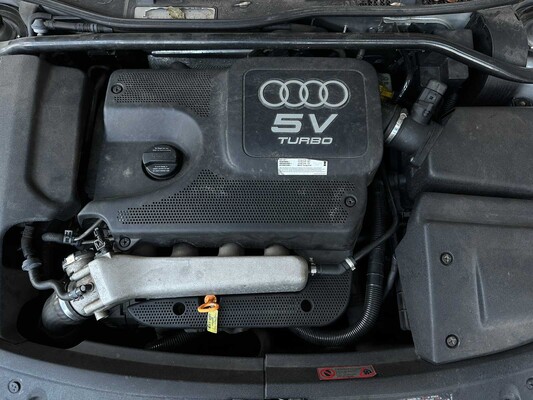 Audi TT Roadster 1.8 5V Turbo 179hp 2000 Convertible, 21-XB-BL Youngtimer