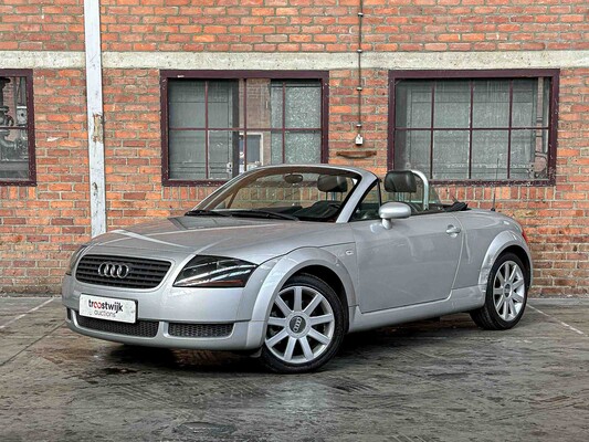 Audi TT Roadster 1.8 5V Turbo 179hp 2000 Convertible, 21-XB-BL Youngtimer