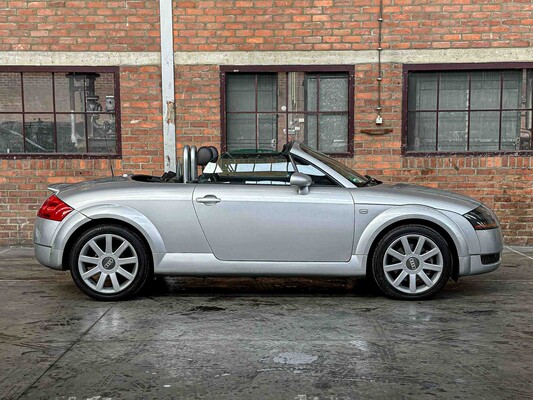 Audi TT Roadster 1.8 5V Turbo 179hp 2000 Convertible, 21-XB-BL Youngtimer