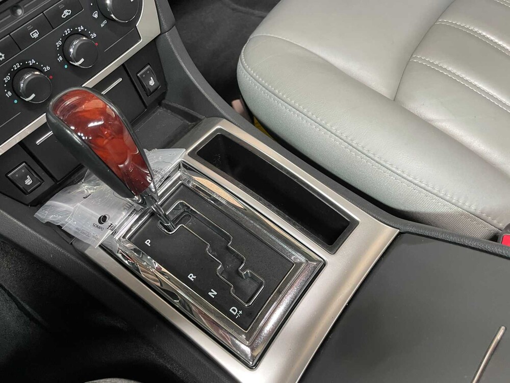 Chrysler 300C HEMI 5.7 V8 340PS 2005 Youngtimer