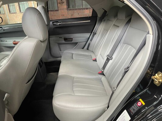 Chrysler 300C HEMI 5.7 V8 340hp 2005 Youngtimer