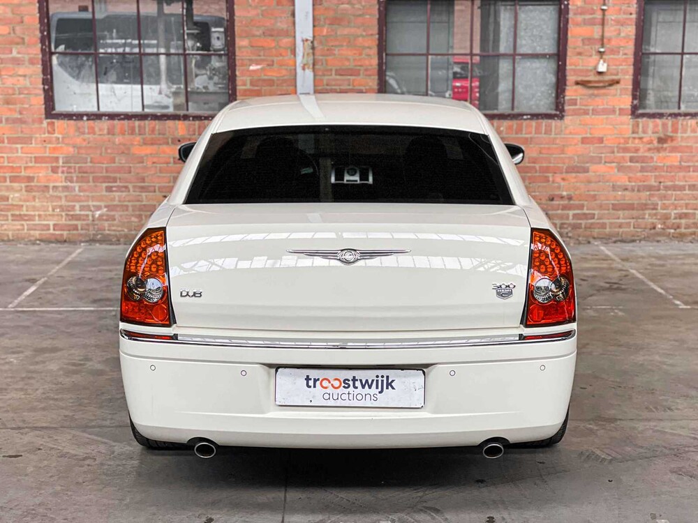 Chrysler 300C HEMI 5.7 V8 340PS 2006 Youngtimer