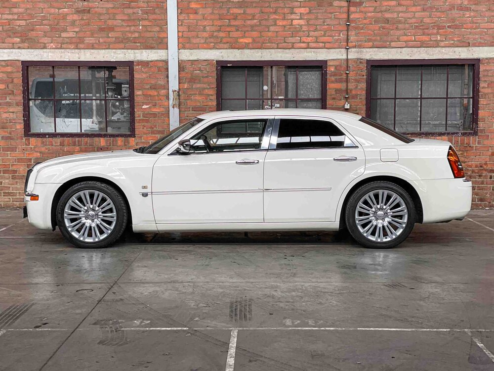 Chrysler 300C HEMI 5.7 V8 340PS 2006 Youngtimer