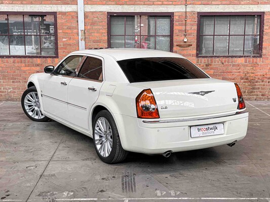 Chrysler 300C HEMI 5.7 V8 340hp 2006 Youngtimer
