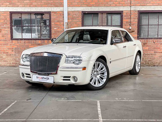 Chrysler 300C HEMI 5.7 V8 340hp 2006 Youngtimer
