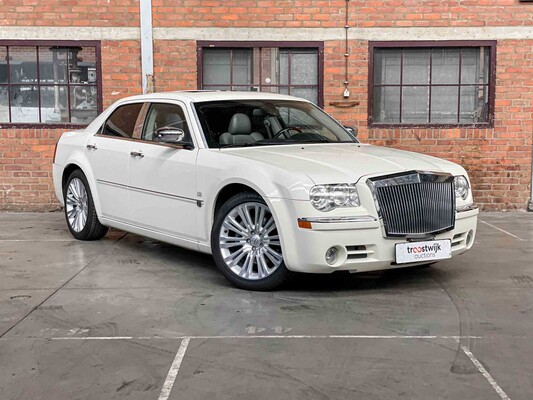 Chrysler 300C HEMI 5.7 V8 340hp 2006 Youngtimer