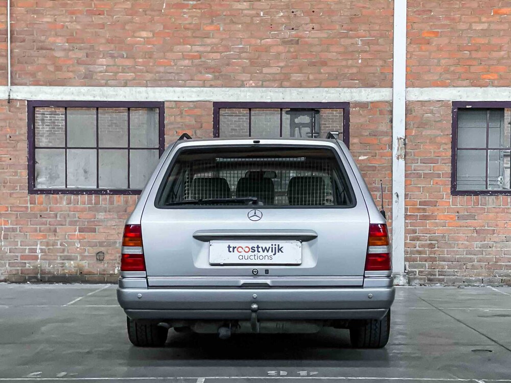 Mercedes-Benz E220 S124 E-Klasse 2.2 150PS 1994