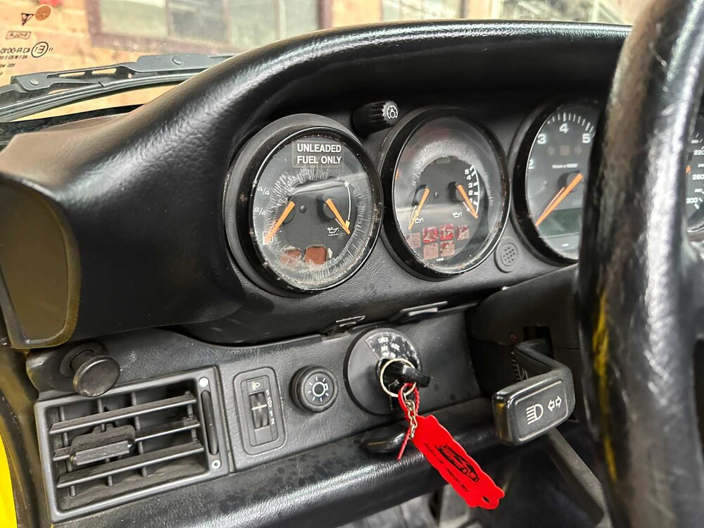 Porsche 911 964 Carrera Cabrio 250PS 1992 Youngtimer