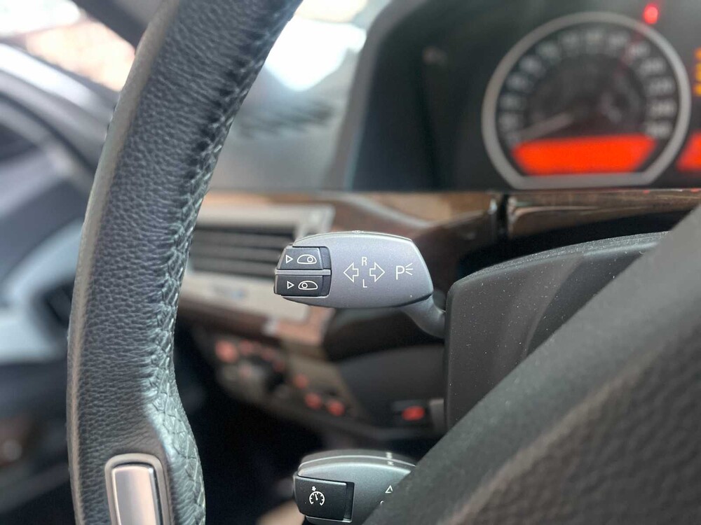 BMW 745Li Long Executive E65 4.4 V8 333PS 2005 -Youngtimer-