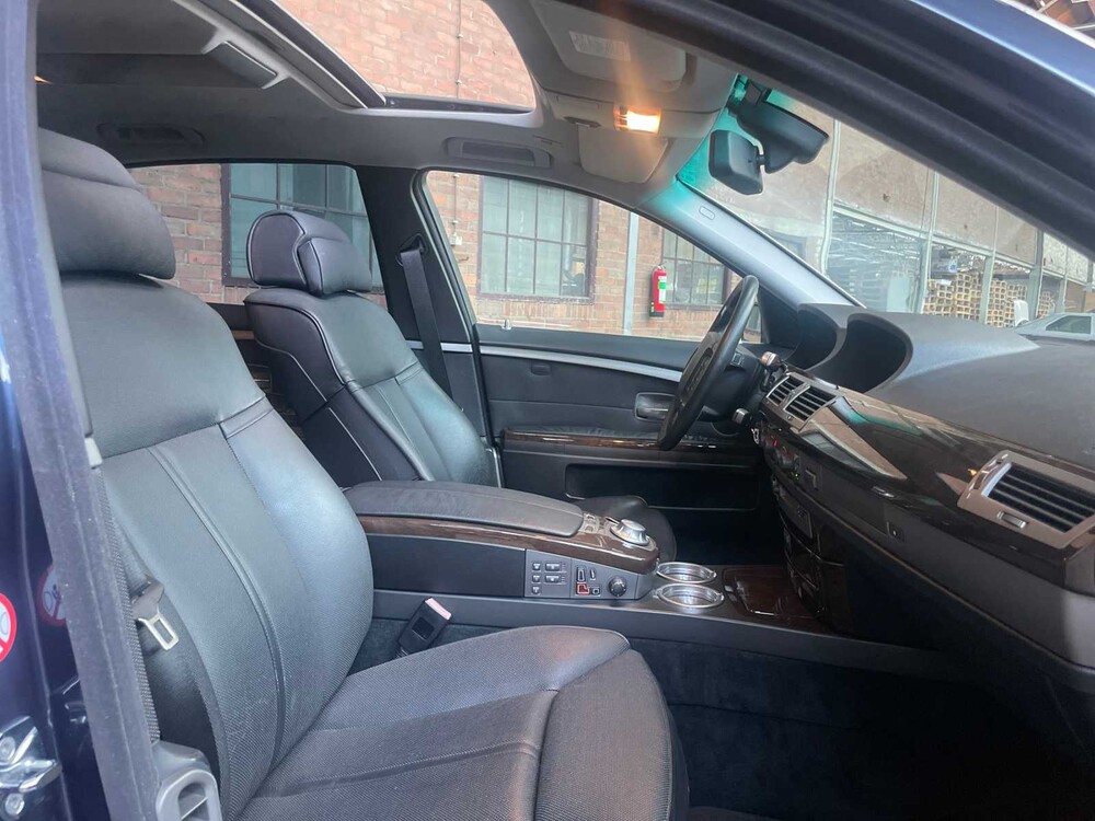BMW 745Li Long Executive E65 4.4 V8 333PS 2005 -Youngtimer-