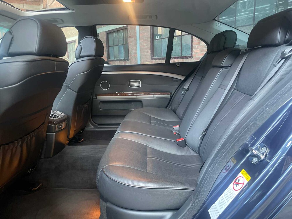 BMW 745Li Long Executive E65 4.4 V8 333PS 2005 -Youngtimer-