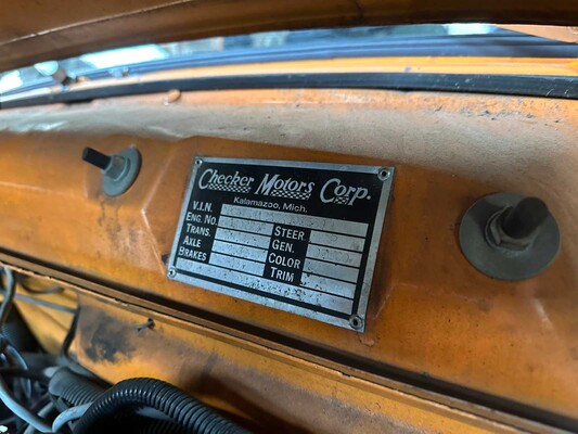 Checker Marathon Yellow Cab 3.8 TAXI 114hp 1982, J-267-HX