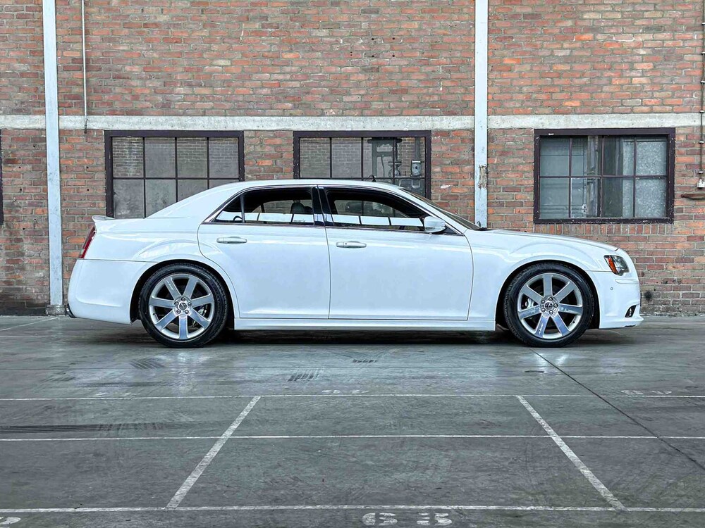 Chrysler 300C SRT8 Facelift 6.1 V8 477PS 2012