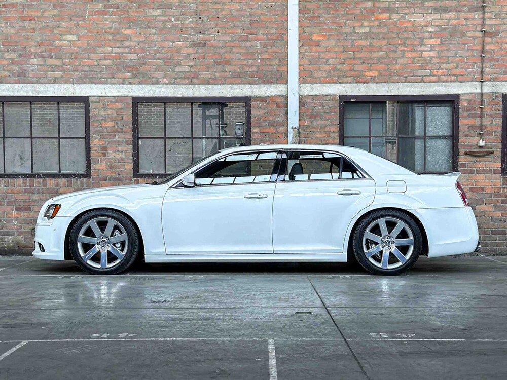 Chrysler 300C SRT8 Facelift 6.1 V8 477PS 2012