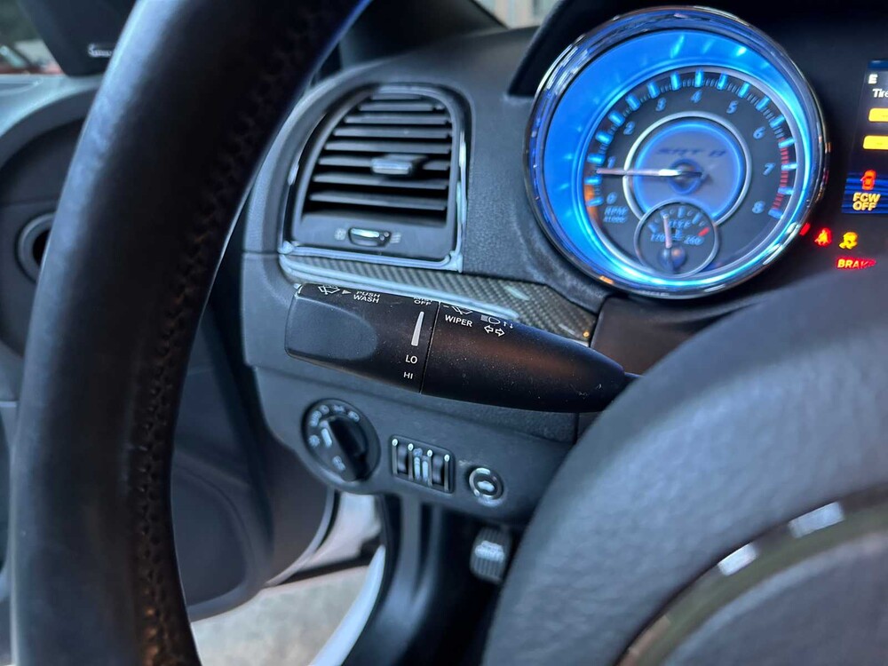 Chrysler 300C SRT8 Facelift 6.1 V8 477PS 2012