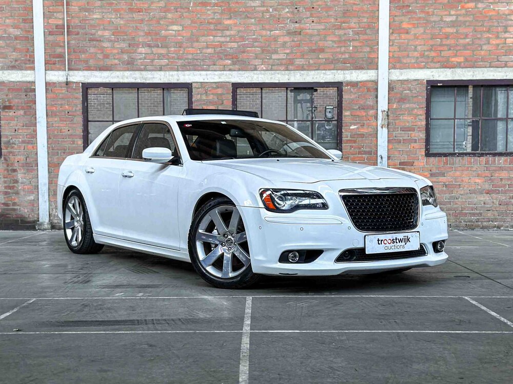 Chrysler 300C SRT8 Facelift 6.1 V8 477PS 2012