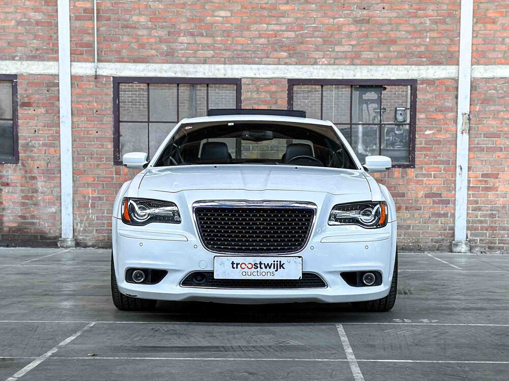 Chrysler 300C SRT8 Facelift 6.1 V8 477PS 2012
