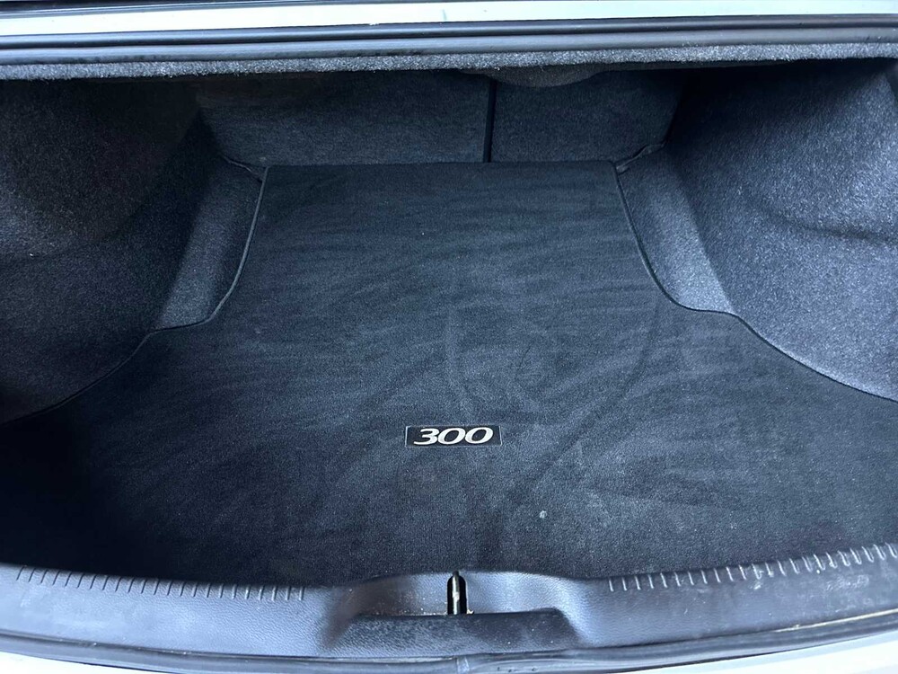 Chrysler 300C SRT8 Facelift 6.1 V8 477PS 2012