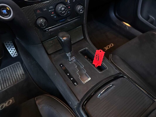 Chrysler 300C SRT8 Facelift 6.1 V8 477hp 2012