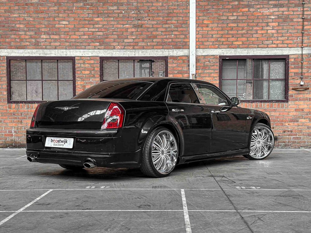 Chrysler 300C HEMI 5.7 V8 340PS 2006 Youngtimer