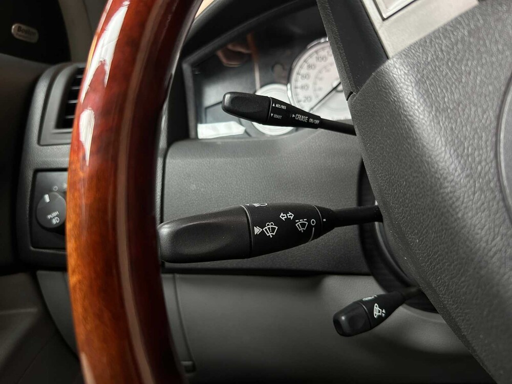 Chrysler 300C HEMI 5.7 V8 340PS 2006 Youngtimer