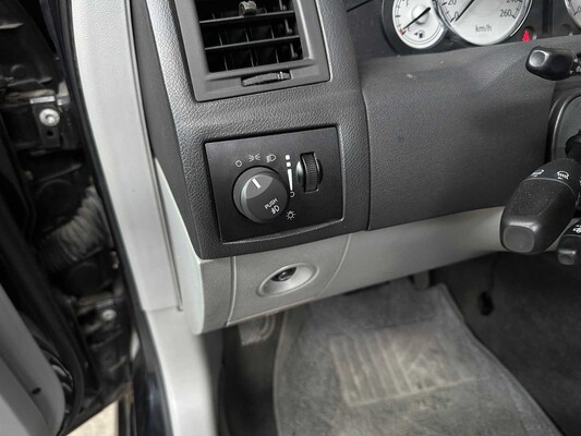 Chrysler 300C HEMI 5.7 V8 340hp 2006 Youngtimer