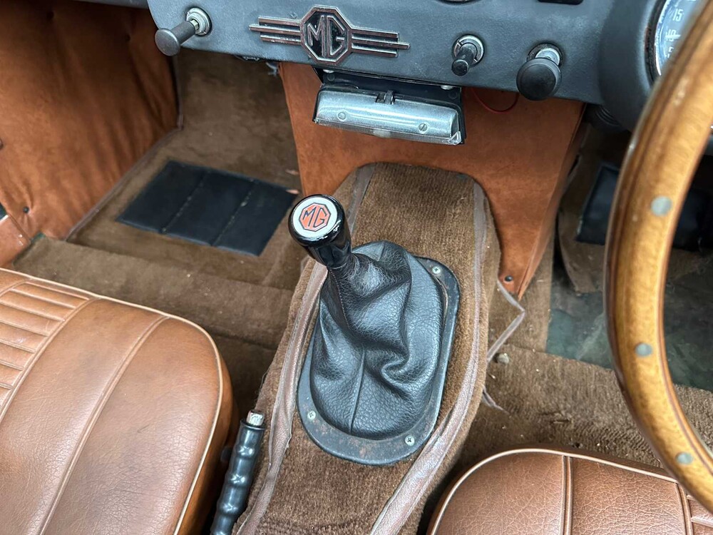 MG B Typ 1.8 Roadster MIDGET 95PS 1976 (Hardtop + Softtop), GT-HX-03