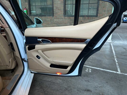 Porsche Panamera 3.6 V6 304hp 2011