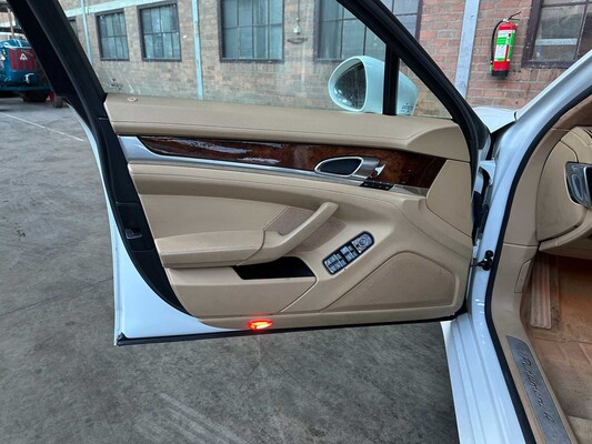 Porsche Panamera 3.6 V6 304hp 2011