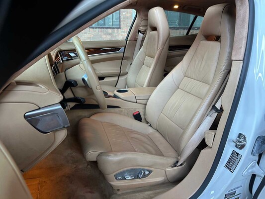 Porsche Panamera 3.6 V6 304hp 2011
