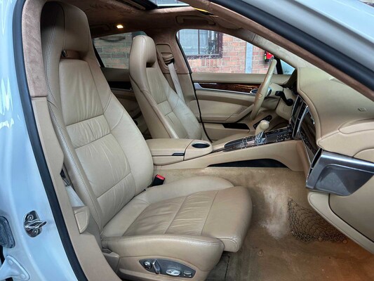 Porsche Panamera 3.6 V6 304hp 2011