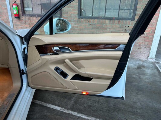 Porsche Panamera 3.6 V6 304hp 2011