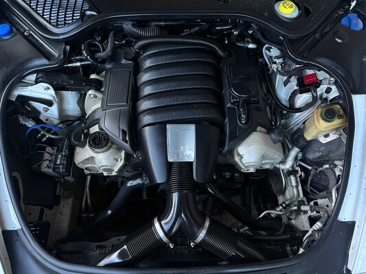 Porsche Panamera 3.6 V6 304hp 2011